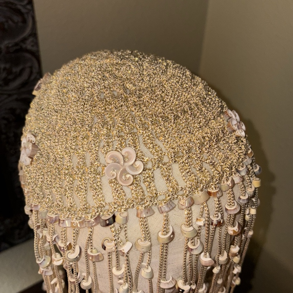 Vintage cowrie headpiece disco era Coachella headpiece headwear hairpiece - Picture 3 of 7